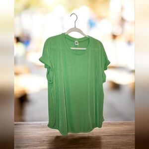 Sew In Love Vibrant Green Short Sleeve Top, EUC